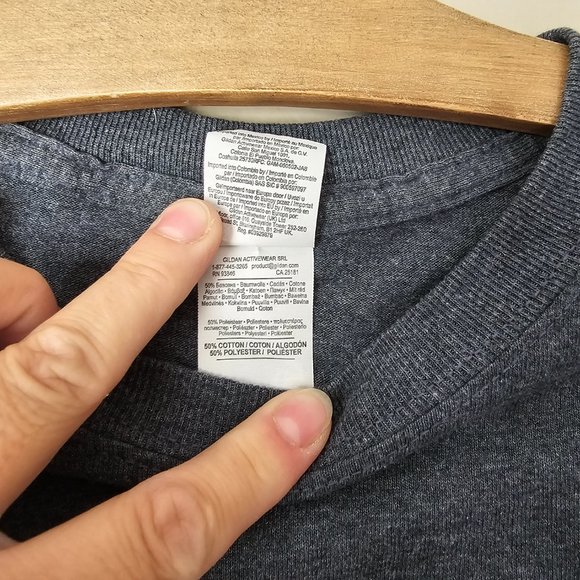 GILDAN | Dark Grey “Bush Country” Lac La Ronge Crewneck Tee Shirt – Women’s Smal - Picture 5 of 7